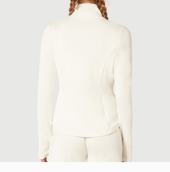 NUX Active: Cozy and Comfortable Athleisure Sleek Jacket in Coconut. Size Medium - Picture 4 of 16